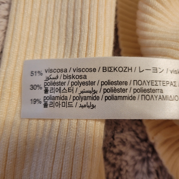 Zara Sweater - Picture 10 of 10